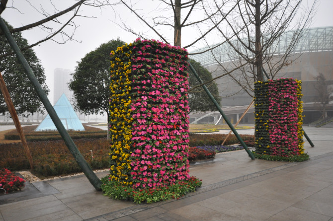 立體綠化組合花盆應(yīng)該如何建設(shè)城市綠化